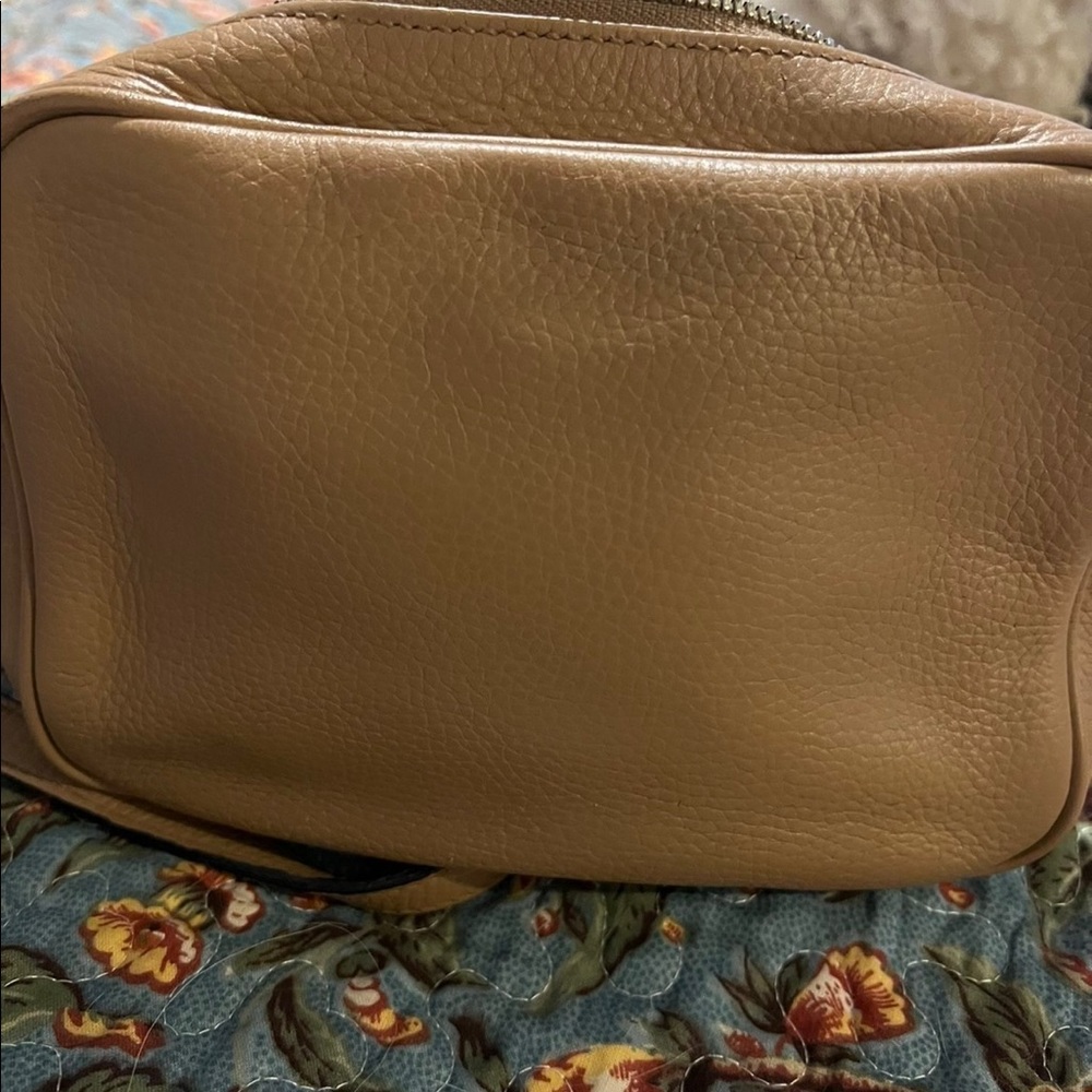 *SOLD*Authentic Gucci Soho Leather Disco bag beige Crossbody - Retail $1490 - Picture 2 of 5